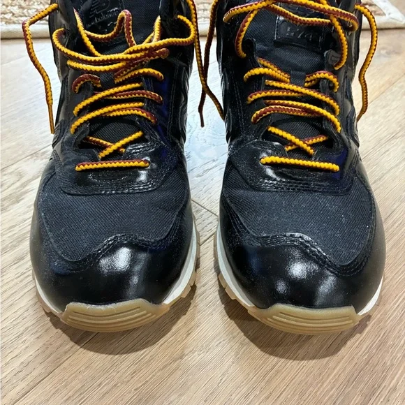 New Balance 574 H in mens size 12.
Cordura white/black - Picture 5 of 8